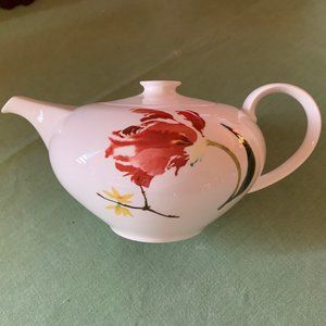 Teapot, The Painted Garden, by Wedgewood